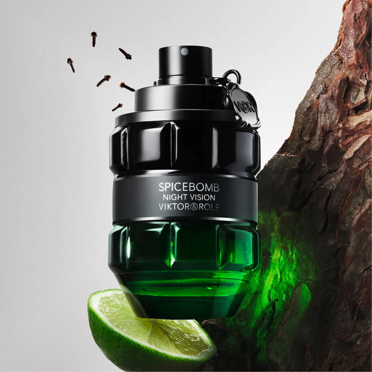 Viktor & Rolf Spicebomb Night Vision Eau de Toilette 90 ml — ambientada